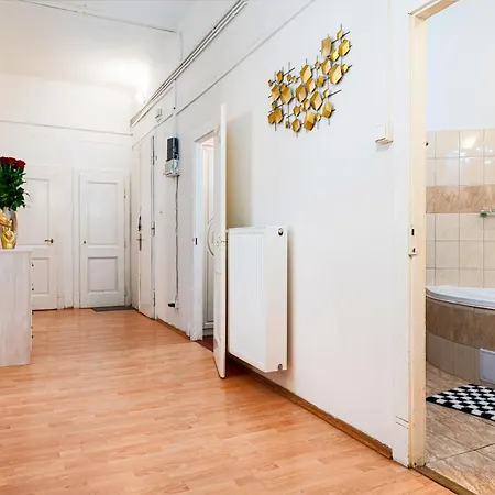 Victory Deluxe Suite Прага Экстерьер фото